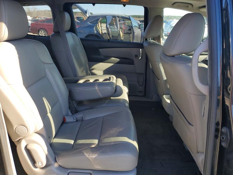 Photo 11 from auction – 2016 HONDA ODYSSEY TO with VIN 5FNRL5H98GB013637