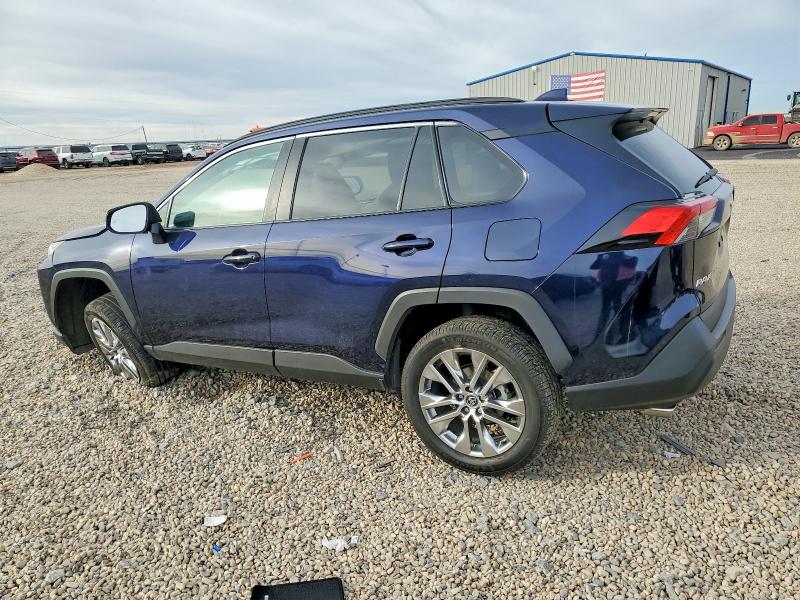 Photo 2 from auction – 2021 TOYOTA RAV4 XLE P with VIN 2T3C1RFV3MW124007