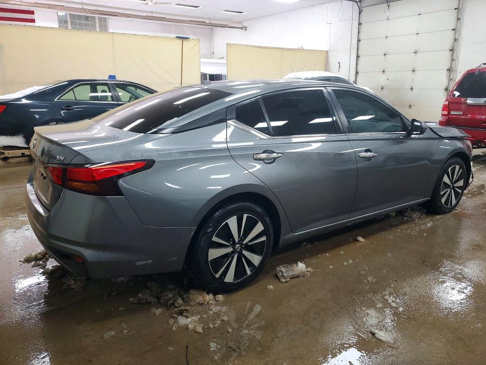 Photo 3 from auction – 2021 NISSAN ALTIMA SV with VIN 1N4BL4DV8MN359110