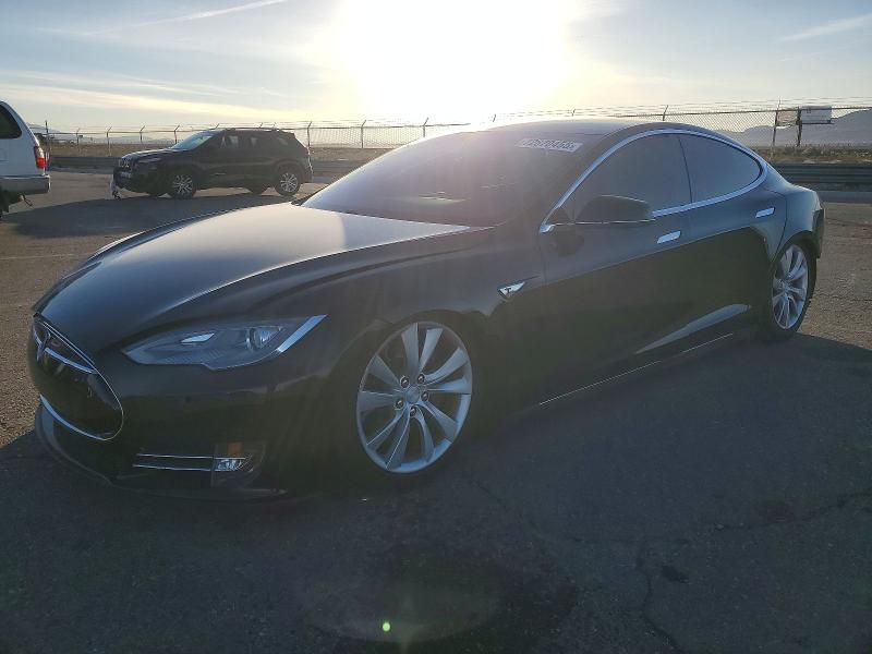 TESLA MODEL S 2013 with VIN 5YJSA1CN5DFP22963 - Photo from auction