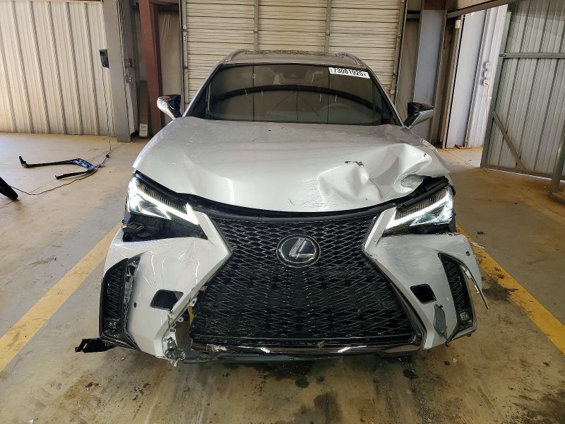 Photo 5 from auction – 2019 LEXUS UX 200 with VIN JTHY3JBH7K2012994