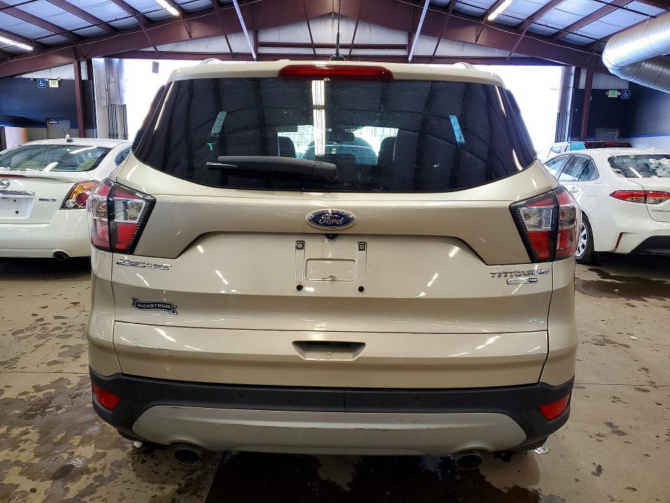 Photo 6 from auction – 2017 FORD ESCAPE with VIN 1FMCU9J94HUB37817