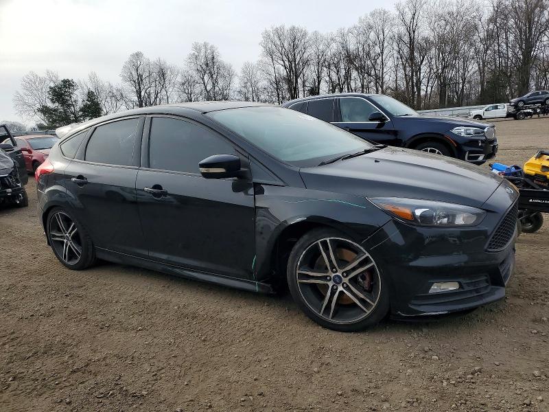 Photo 4 from auction – 2017 FORD FOCUS ST with VIN 1FADP3L99HL338733