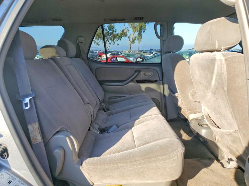 Photo 11 from auction – 2002 TOYOTA SEQUOIA SR with VIN 5TDZT34A32S126887