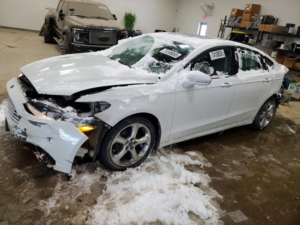 FORD FUSION SE 2016 with VIN 3FA6P0T92GR168089 - Photo from auction