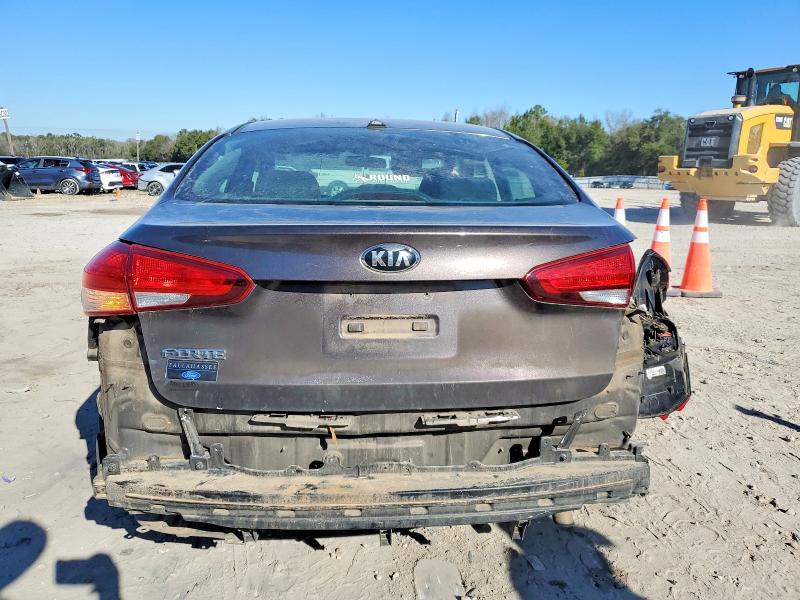 Photo 6 from auction – 2017 KIA FORTE with VIN 3KPFK4A72HE056693