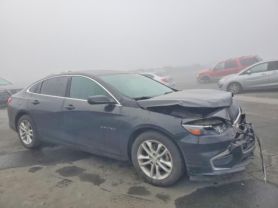 Photo 4 from auction – 2018 CHEVROLET MALIBU with VIN 1G1ZD5ST5JF192510