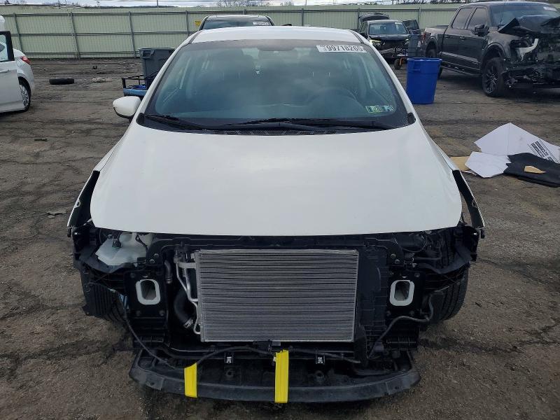 Photo 5 from auction – 2018 KIA FORTE LX with VIN 3KPFK4A71JE272833