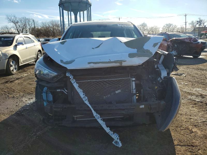 Photo 5 from auction – 2019 HYUNDAI TUCSON SE with VIN KM8J23A42KU050309