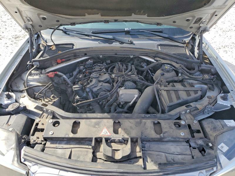 Photo 12 from auction – 2016 BMW X3 SDRIVE2 with VIN 5UXWZ7C50G0R32918