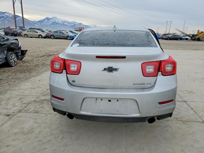 Photo 6 from auction – 2016 CHEV MALIBU with VIN 1G11E5SA7GF101481