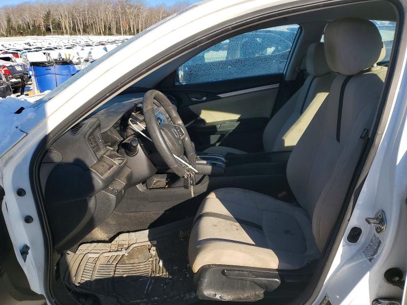 Photo 7 from auction – 2017 HONDA CIVIC LX with VIN 19XFC2F51HE218015