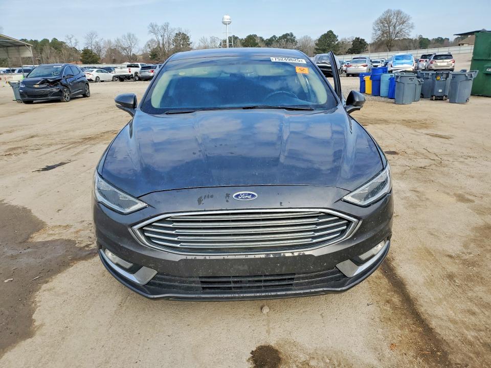 Photo 5 from auction – 2017 FORD FUSION with VIN 3FA6P0HD1HR227843