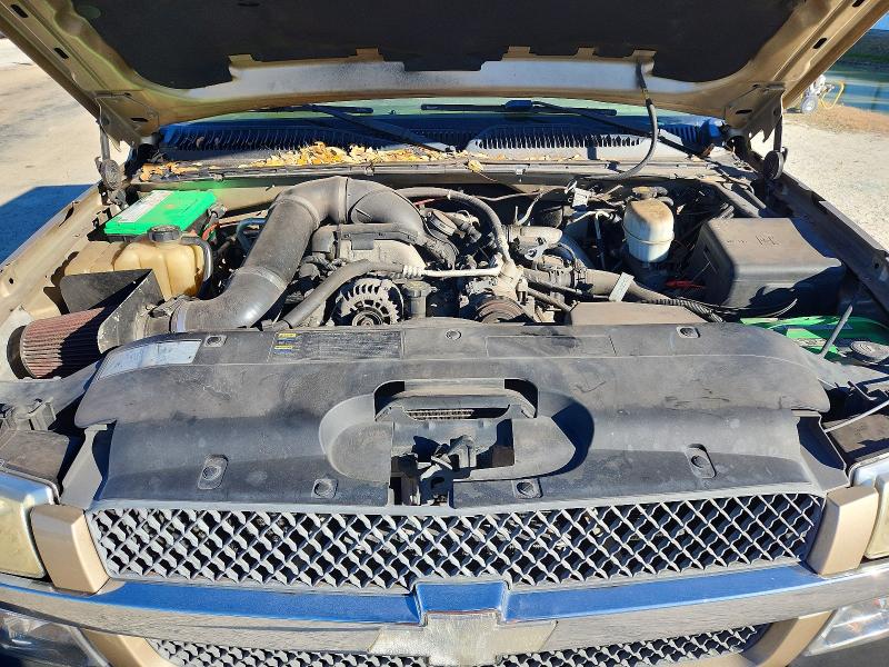 Photo 11 from auction – 2004 CHEVROLET SILVERADO with VIN 1GCHK23254F246342