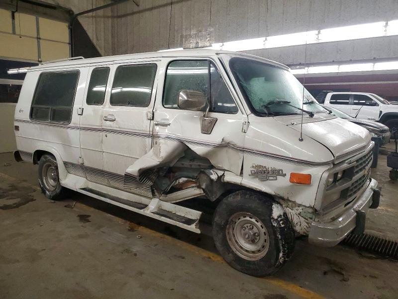 Photo 4 from auction – 1994 CHEVROLET G20 with VIN 1GBEG25K3RF117819