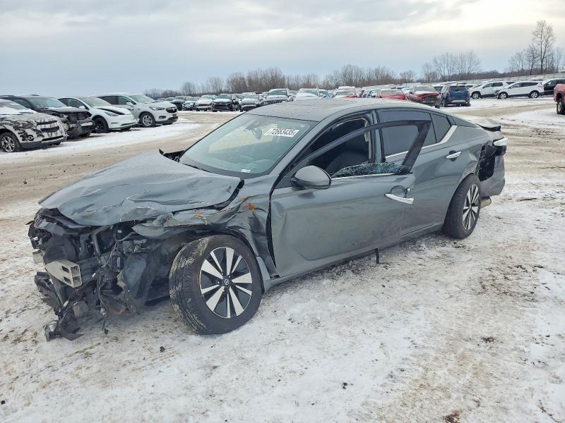 NISSAN ALTIMA 2019 with VIN 1N4BL4DW8KN305294 - Photo from auction