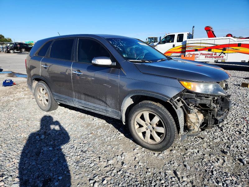 Photo 4 from auction – 2013 KIA SORENTO LX with VIN 5XYKT4A1XDG327911
