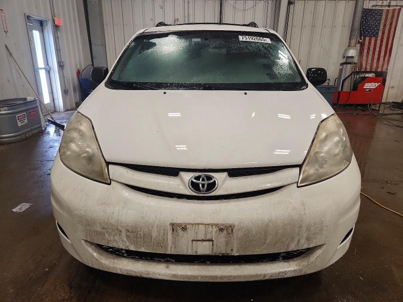 Photo 5 from auction – 2009 TOYOTA SIENNA with VIN 5TDZK23C49S234803