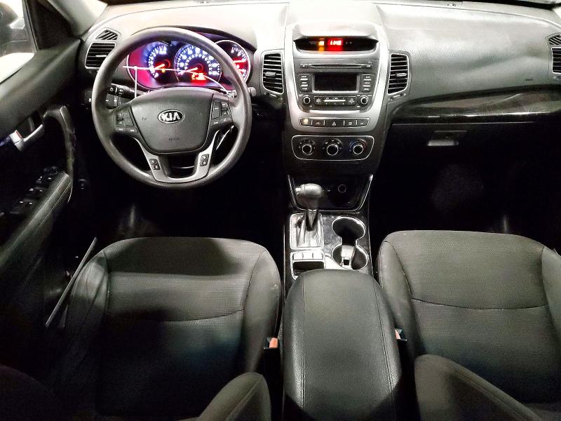 Photo 8 from auction – 2015 KIA SORENTO with VIN 5XYKT3A61FG627216