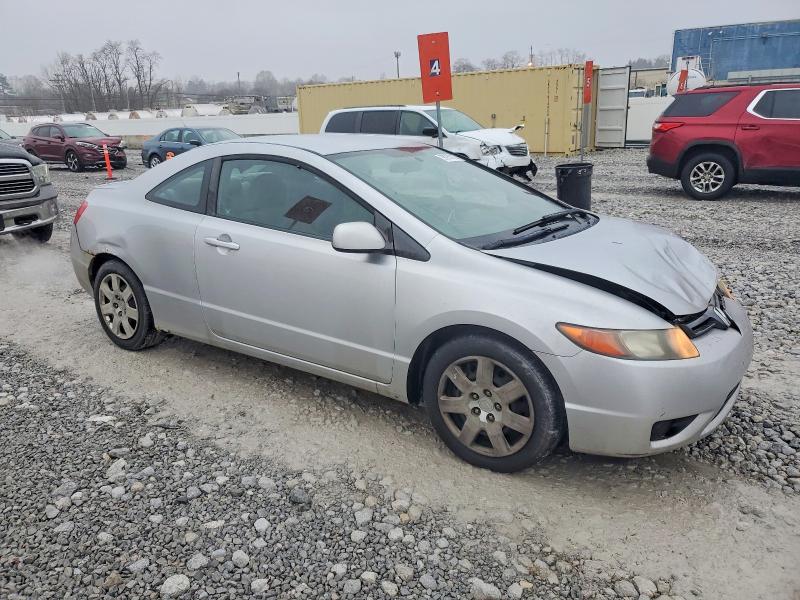 Photo 4 from auction – 2008 HONDA CIVIC LX with VIN 2HGFG11618H571374