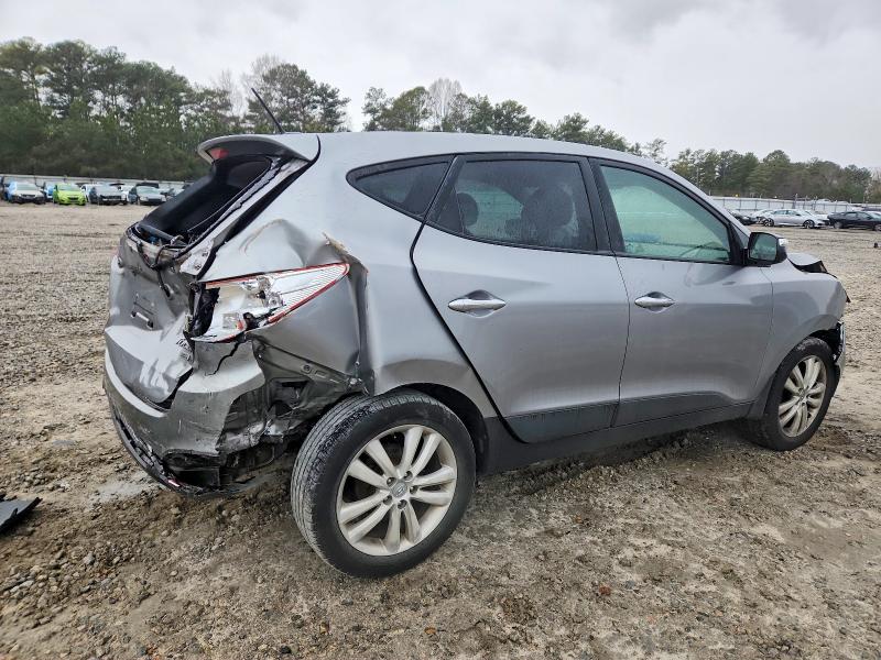 Photo 3 from auction – 2011 HYUNDAI TUCSON with VIN KM8JU3AC5BU191764