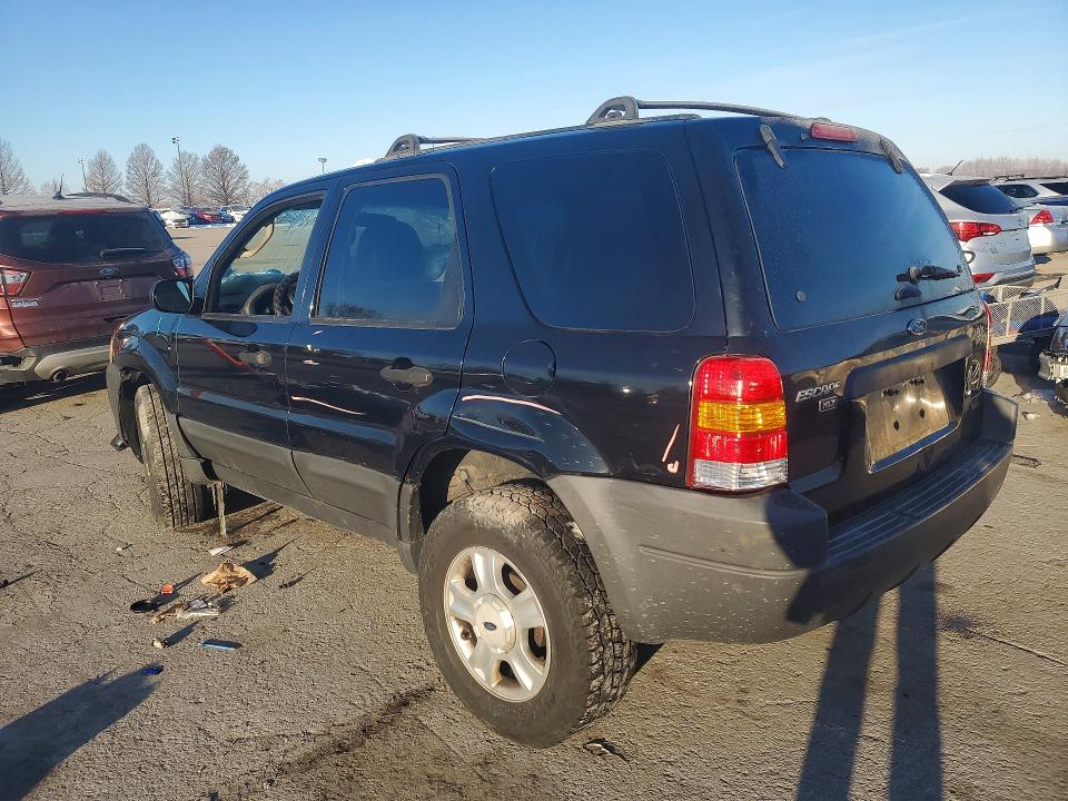 Photo 2 from auction – 2004 FORD ESCAPE XLT with VIN 1FMYU03184KA97594