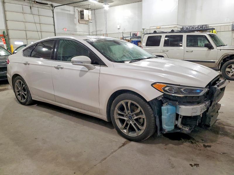 Photo 4 from auction – 2020 FORD FUSION SEL with VIN 3FA6P0CD8LR120224
