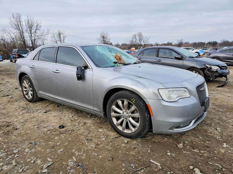 Photo 4 from auction – 2016 CHRYSLER 300C with VIN 2C3CCAKG3GH270144