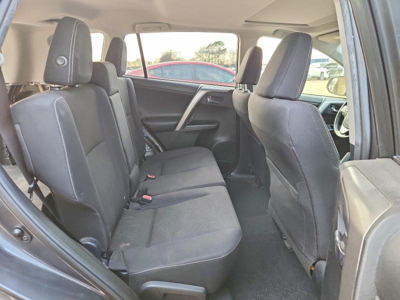 Photo 11 from auction – 2017 TOYOTA RAV4 with VIN JTMWFREV7HJ704901
