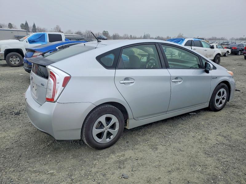Zdjęcie 3 z aukcji – 2015 TOYOTA PRIUS z VIN JTDKN3DU3F0437170