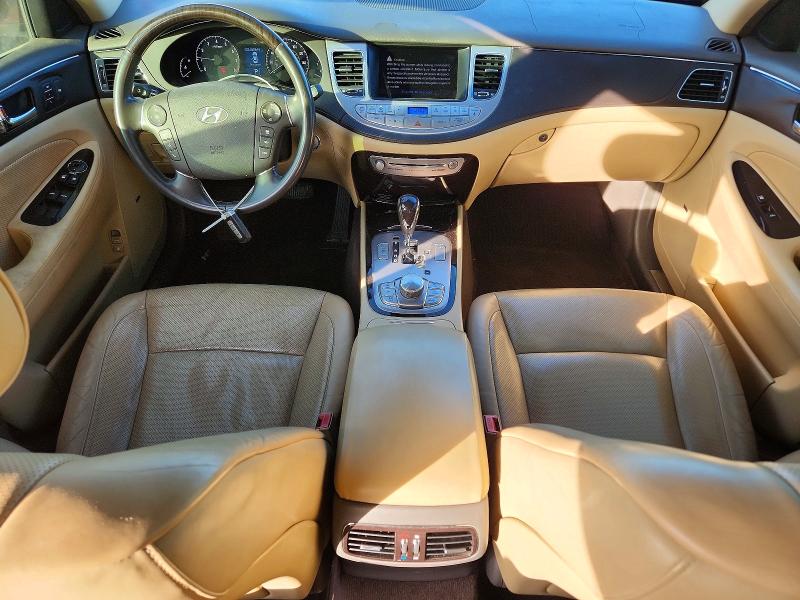 Photo 8 from auction – 2010 HYUNDAI GENESIS 4. with VIN KMHGC4DF6AU072158