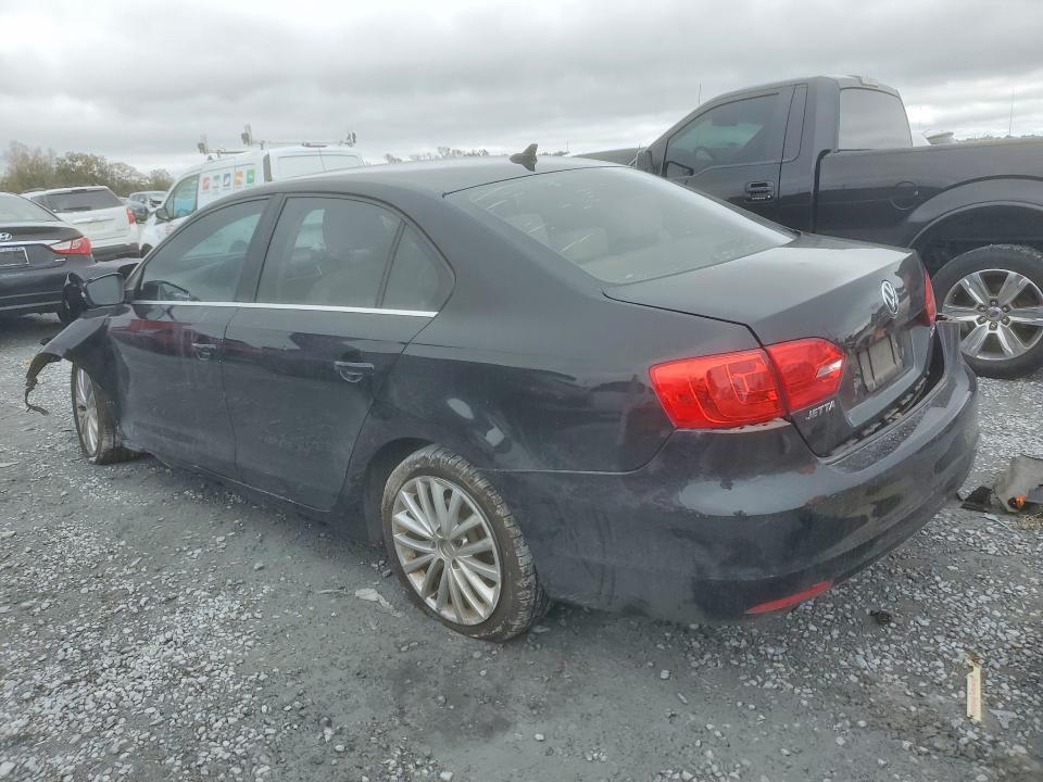 Photo 2 from auction – 2011 VOLKSWAGEN JETTA SEL with VIN 3VWLX7AJ2BM360912