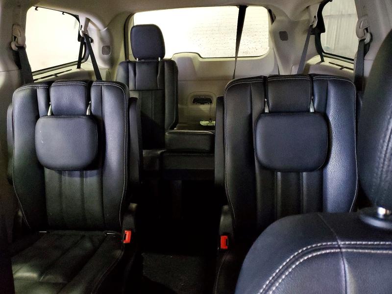 Photo 10 from auction – 2016 CHRYSLER TOWN & COU with VIN 2C4RC1BG7GR303680
