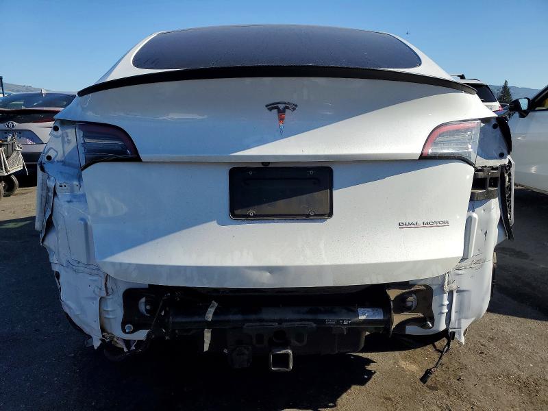 Photo 6 from auction – 2022 TESLA MODEL Y with VIN 7SAYGDEF1NF494125