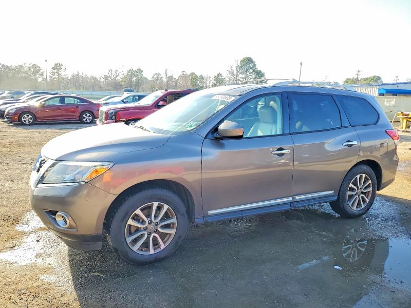 NISSAN PATHFINDER 2013 with VIN 5N1AR2MN0DC662799 - Photo from auction