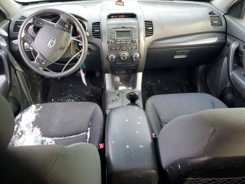 Photo 8 from auction – 2013 KIA SORENTO LX with VIN 5XYKTDA28DG368319