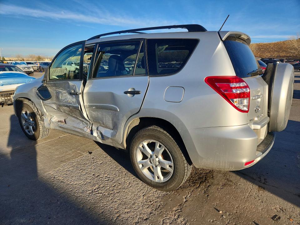 Photo 2 from auction – 2009 TOYOTA RAV4 with VIN JTMBK33V69D003986