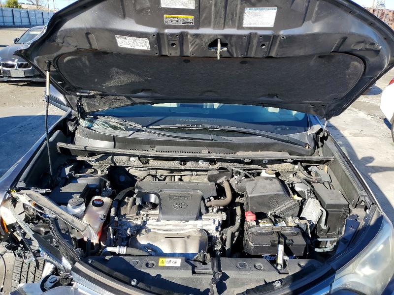 Photo 11 from auction – 2016 TOYOTA RAV4 XLE with VIN JTMWFREV0GJ096489