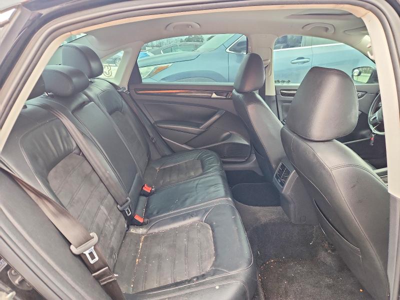 Photo 10 from auction – 2015 VOLKSWAGEN PASSAT SEL with VIN 1VWCT7A33FC068318