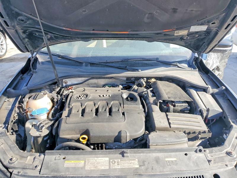 Photo 11 from auction – 2015 VOLKSWAGEN PASSAT SE with VIN 1VWBV7A31FC007054
