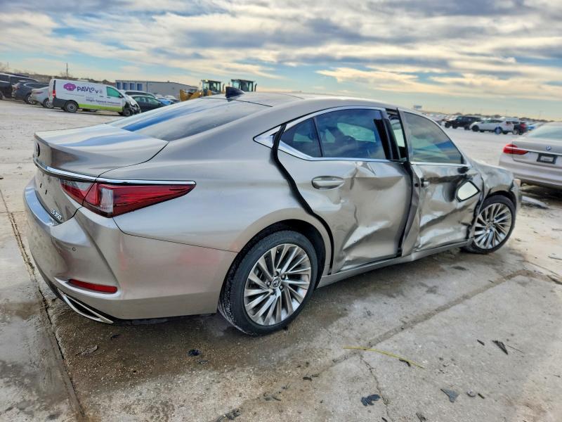 Photo 3 from auction – 2021 LEXUS ES 350 BAS with VIN 58AFZ1B15MU106913