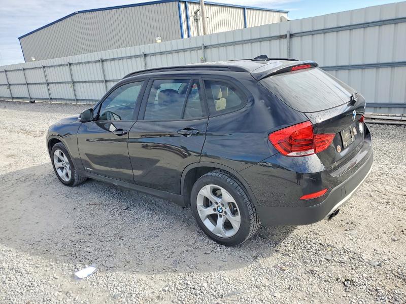 Zdjęcie 2 z aukcji – 2015 BMW X1 SDRIVE2 z VIN WBAVM1C52FV498556