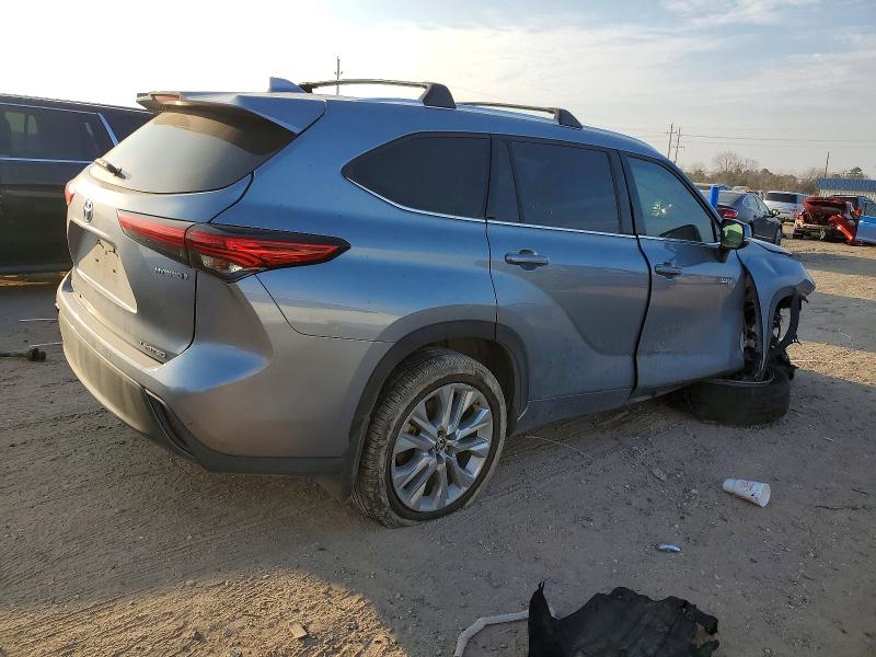 Photo 3 from auction – 2021 TOYOTA HIGHLANDER with VIN 5TDYARAH4MS008727