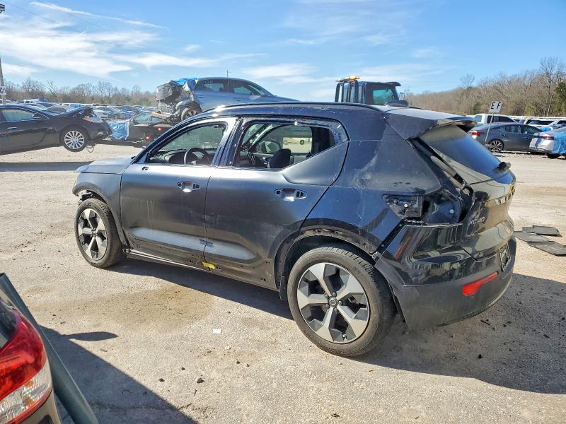 Photo 2 from auction – 2024 VOLVO XC40 CORE with VIN YV4L12UK9R2211925