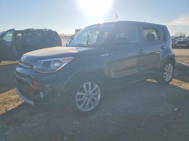 KIA SOUL + 2019 with VIN KNDJP3A58K7663564 - Photo from auction