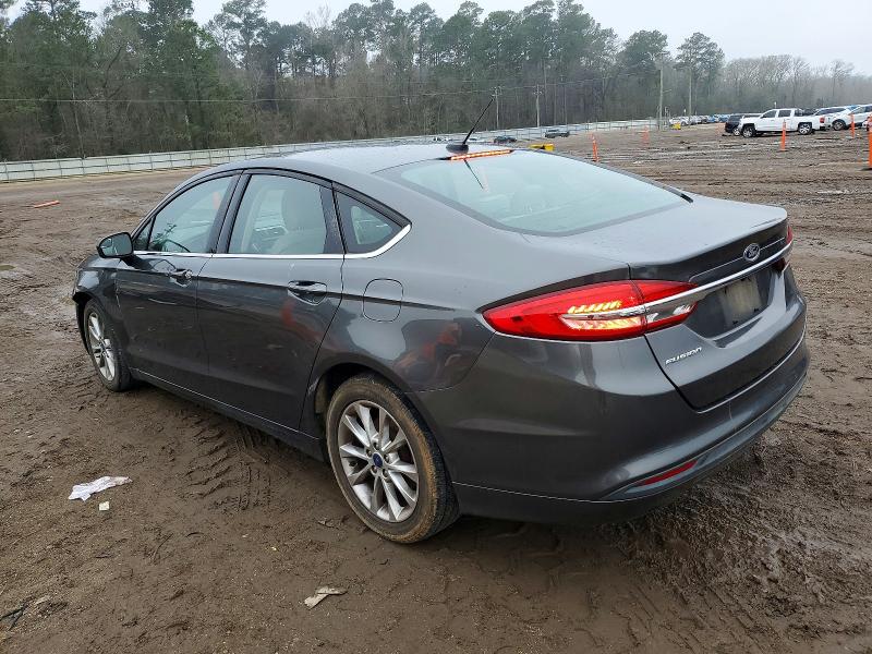 Photo 2 from auction – 2017 FORD FUSION with VIN 3FA6P0G73HR339443