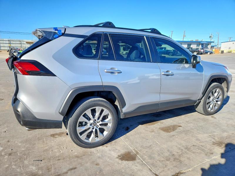 Photo 3 from auction – 2022 TOYOTA RAV4 XLE P with VIN 2T3C1RFV5NW228449