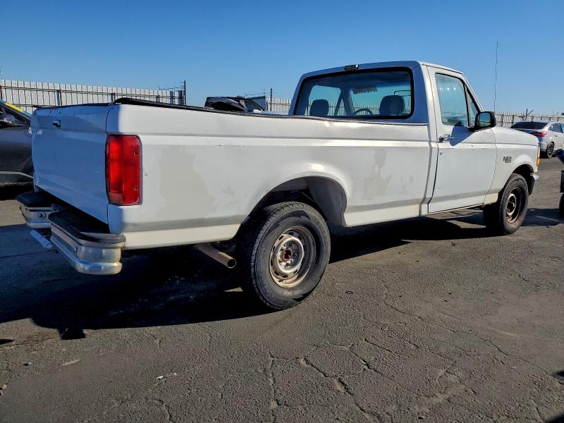 Photo 3 from auction – 1993 FORD F150 with VIN 2FTEF15N5PCA69851