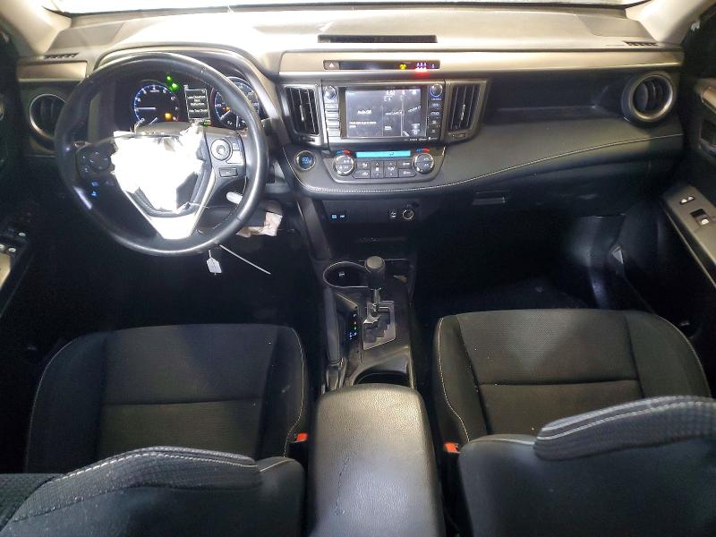 Photo 8 from auction – 2018 TOYOTA RAV4 with VIN JTMWFREV2JD122791