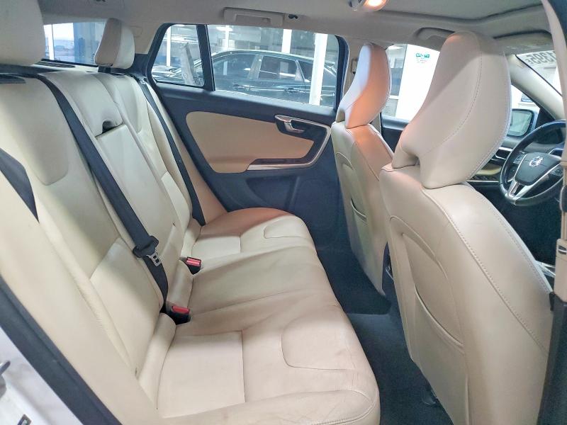Photo 10 from auction – 2017 VOLVO V60 with VIN YV140MEK6H1332799